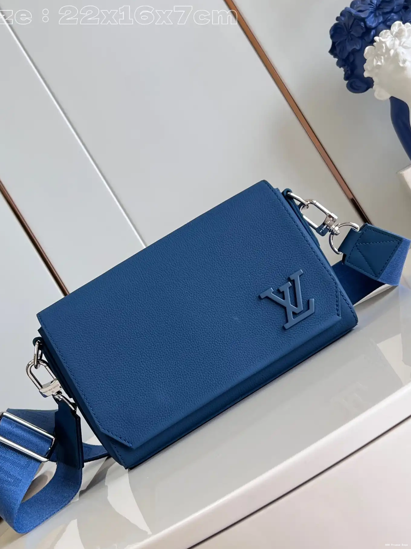 AAA Replica Ru Messenger PM-22*16.5*7CM Takeoff LOUIS VUITTON 0620